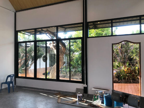 รับซ่อมกระจก อลูมิเนียม ประตูหน้าต่าง